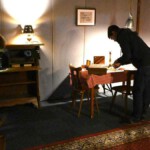 Matthias Hecking und Torsten Schanz bereiten das Experiment akribisch vor. (Foto: Carmen Jaspersen) Matthias Hecking und Torsten Schanz bereiten das Experiment akribisch vor. (Foto: Carmen Jaspersen)